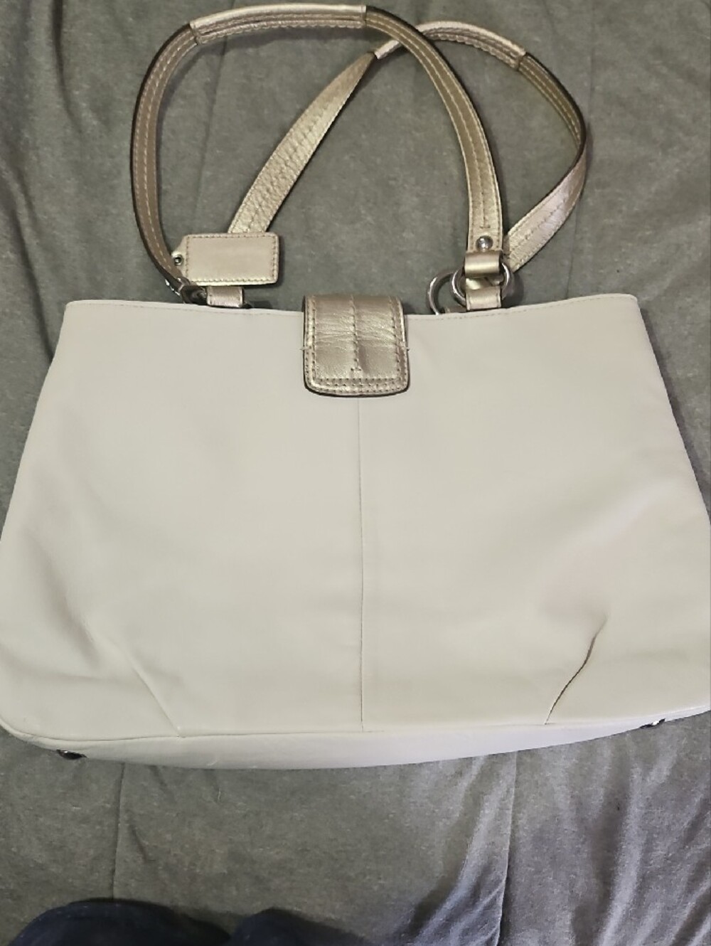 Coach Cream Leather Shoulder Tote with Metallic Gold Trim (F18751) - Picture 4 of 15
